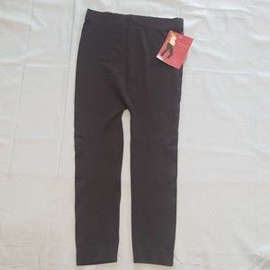 BeMaternity By Ingrid and Isabel Black Capri Leggings. Size Small/Medium. NEW.